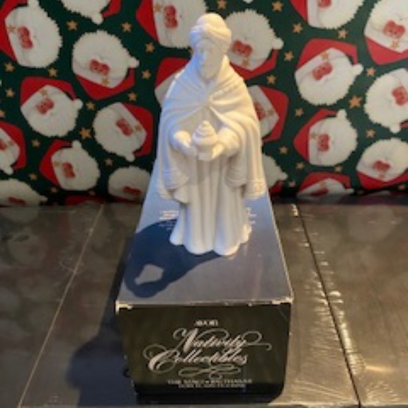 Vintage Avon Nativity Collectibles Porcelain Set (1981–1989) — Original Boxes - Picture 5 of 16